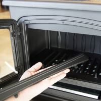 Samostatně stojící krbová kamna KRATKI KOZA K7 5kW O130 litinová montážní sada (12)